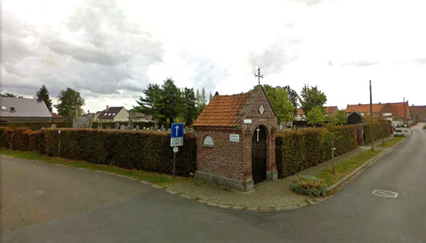 Het kerkhof van de parochie Beitem, op de hoek van de Landmansstraat en de Kerkhofstraat.