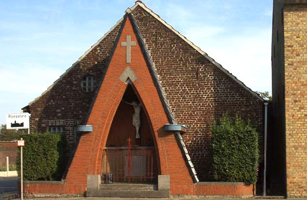 De huidige Sinnesael's kapel, opgetrokken in 1945.